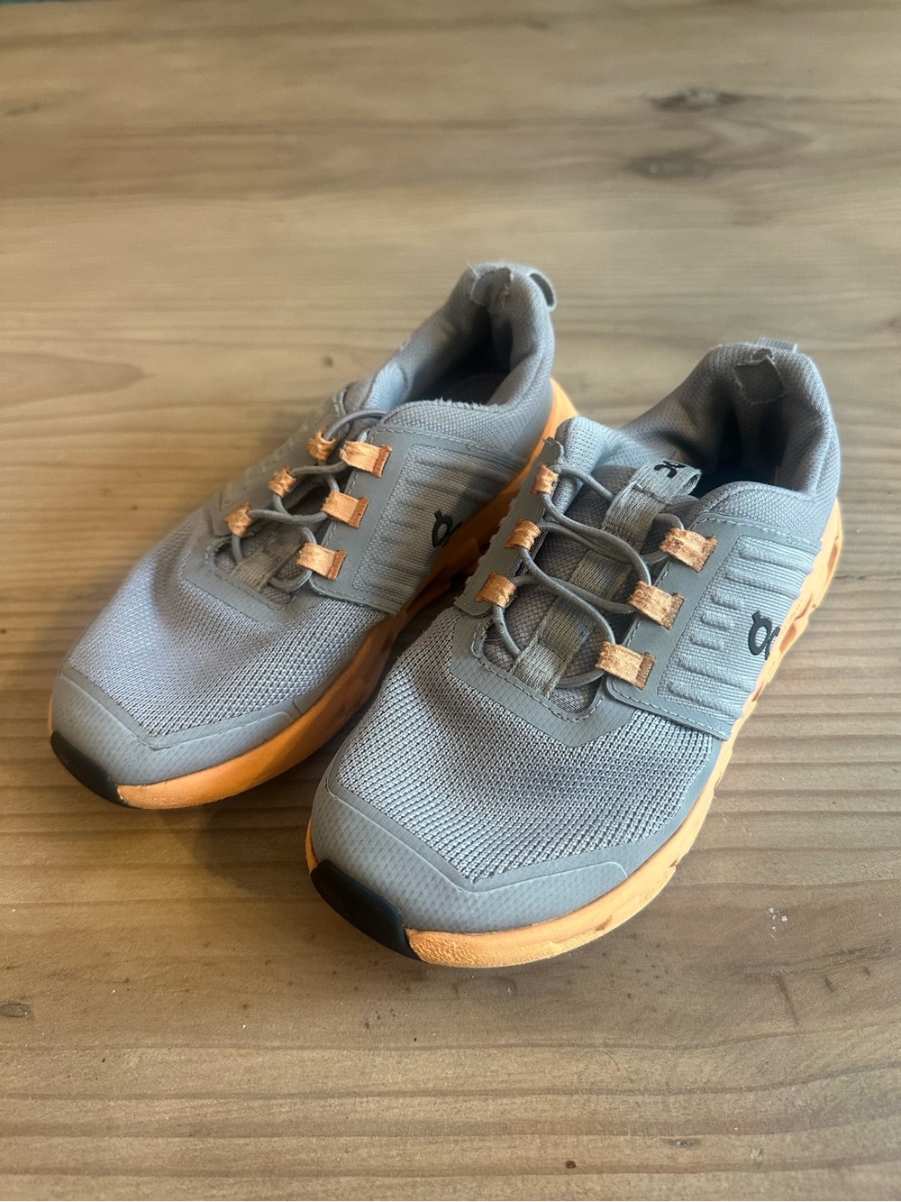 Kids’ On Cloud Sneakers – Gray & Orange